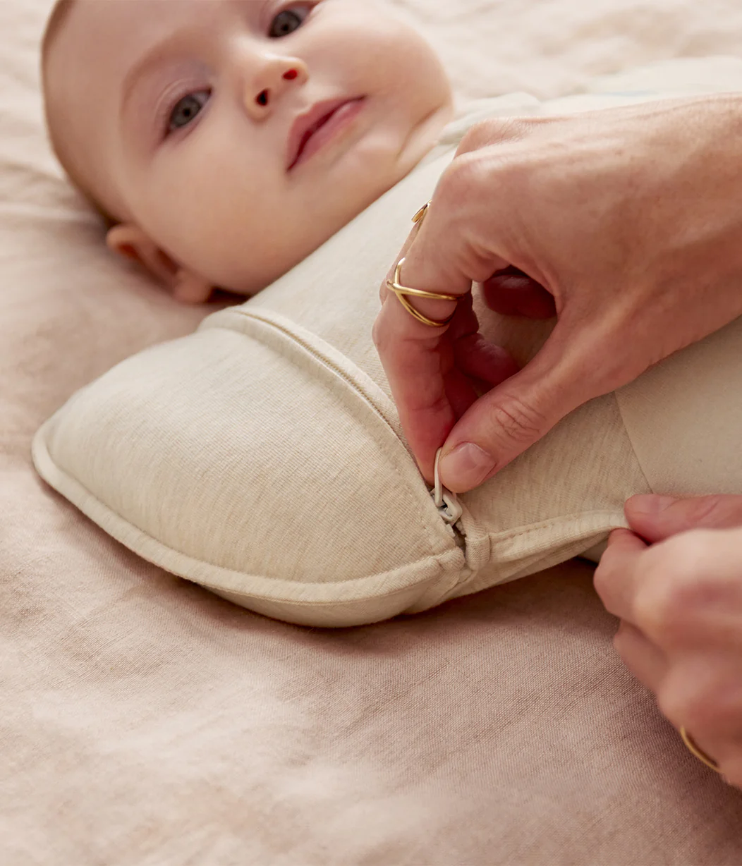 Swaddle Up™ 2-in-1 Transition Bag 1.5 TOG Cotton Oatmeal Twigs - Image 6