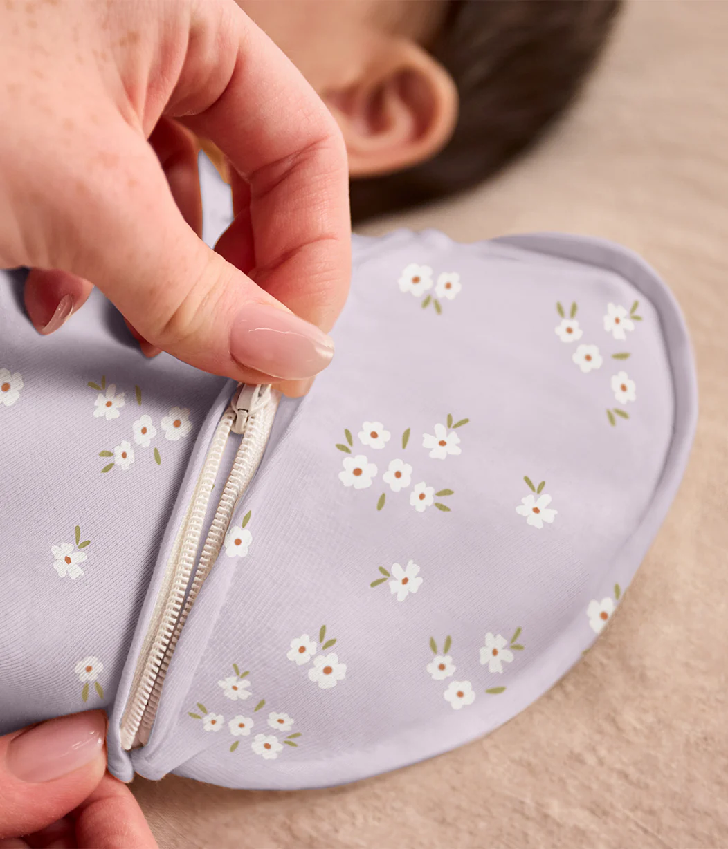Swaddle Up™ 2-in-1 Transition Bag 1.0 TOG Cotton Lilac Meadow - Image 5