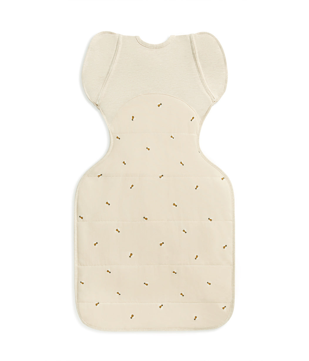 Swaddle Up™ 2-in-1 Transition Bag 2.5 TOG Cotton Oatmeal Bees - Image 3